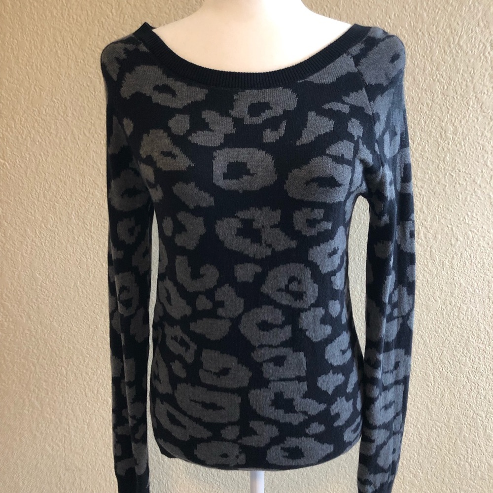 GAP Sweaters - Picture 2 of 5